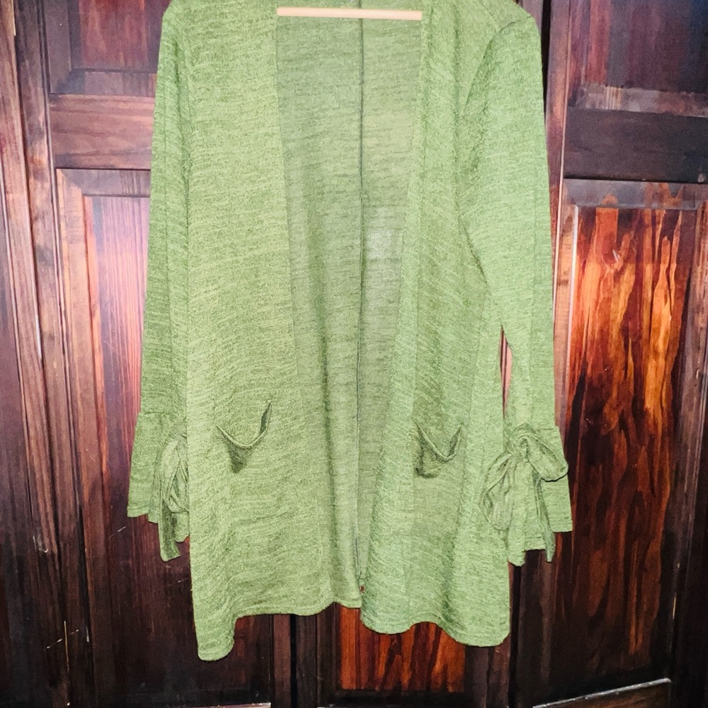 Alya Green Women's cardigan‎ large